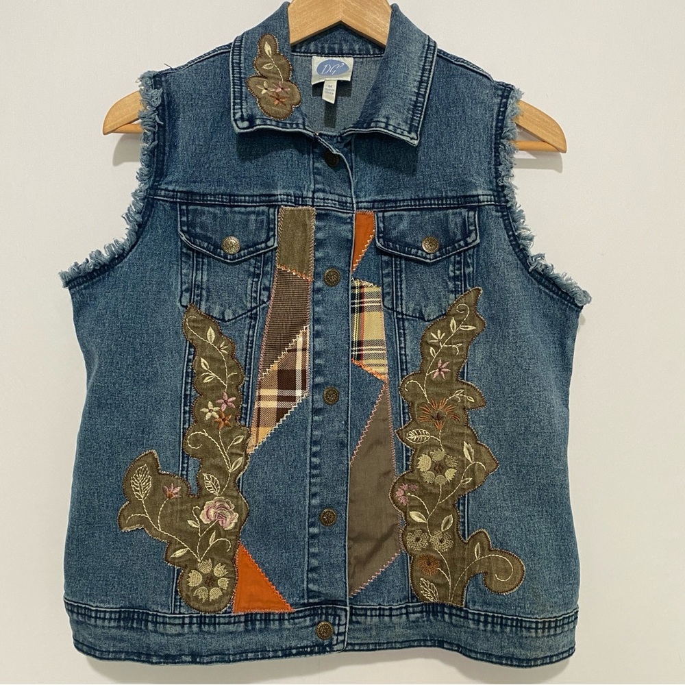 DG2 Diane Gilman Denim Vest Embroidered Patchwork Boho Medium